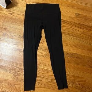 28” Lululemon Align high rise leggings. Size 10